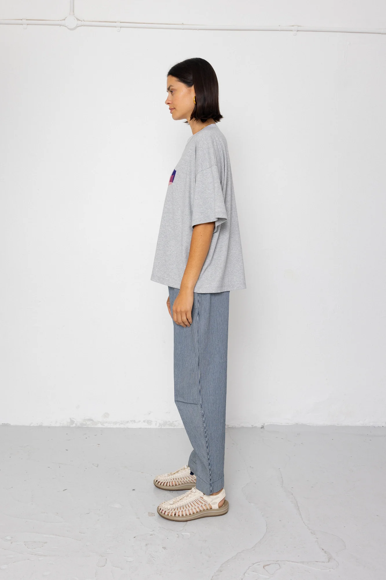 Boyfriend T-Shirt - Embroidered Grey Melange - Image 4