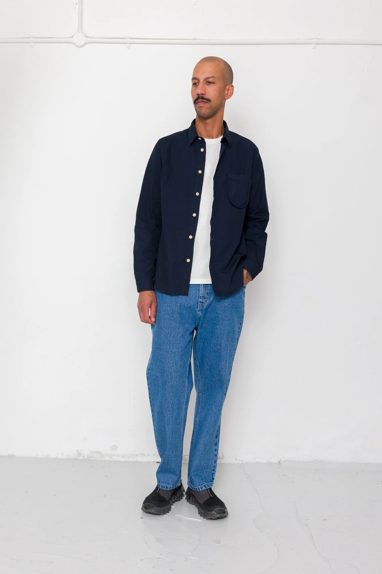 Curve Shirt - Deep Navy - Image 9