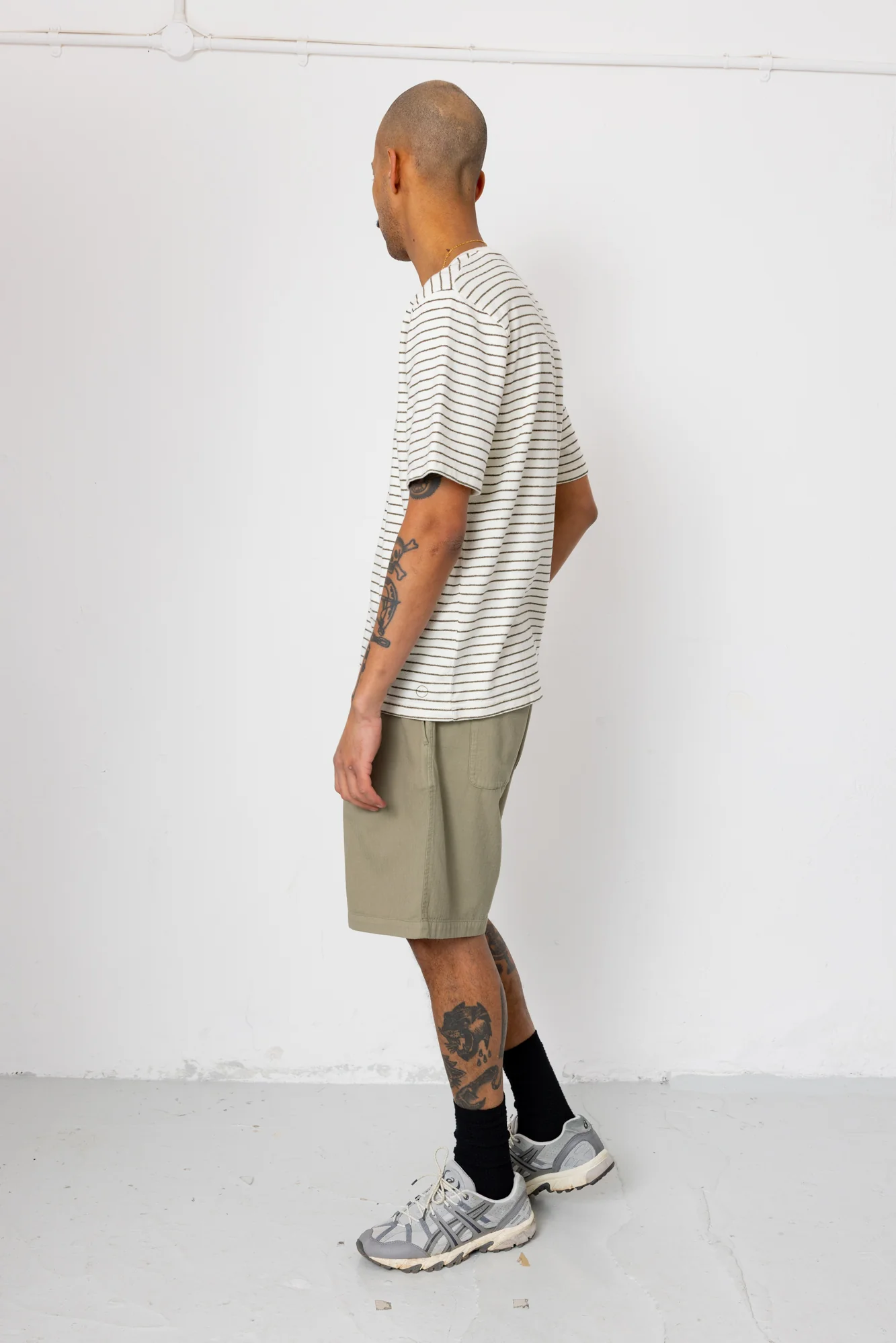 Elasticated Wide Fit Short - Silver Sage Herringbone - Image 5