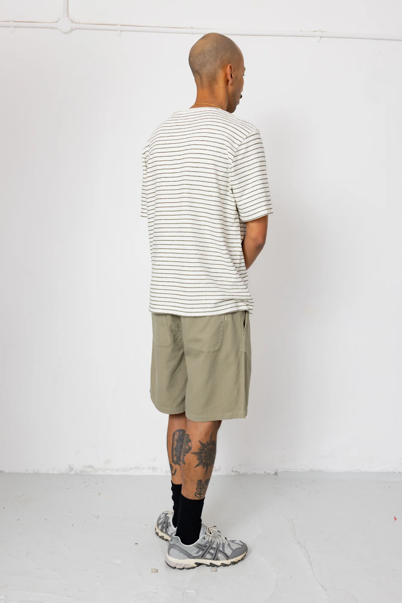 Elasticated Wide Fit Short - Silver Sage Herringbone - Image 8