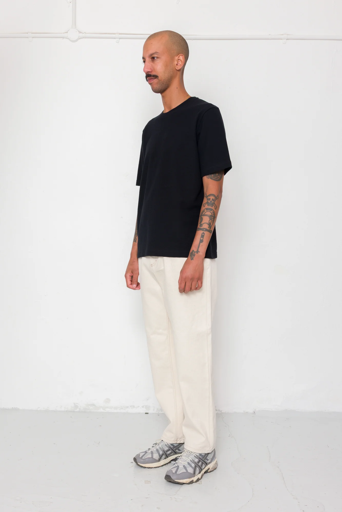 Short Sleeve Textured T-Shirt - Black - Image 3