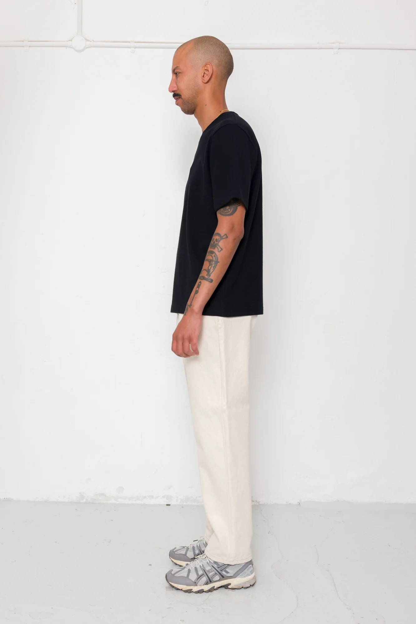 Short Sleeve Textured T-Shirt - Black - Image 4